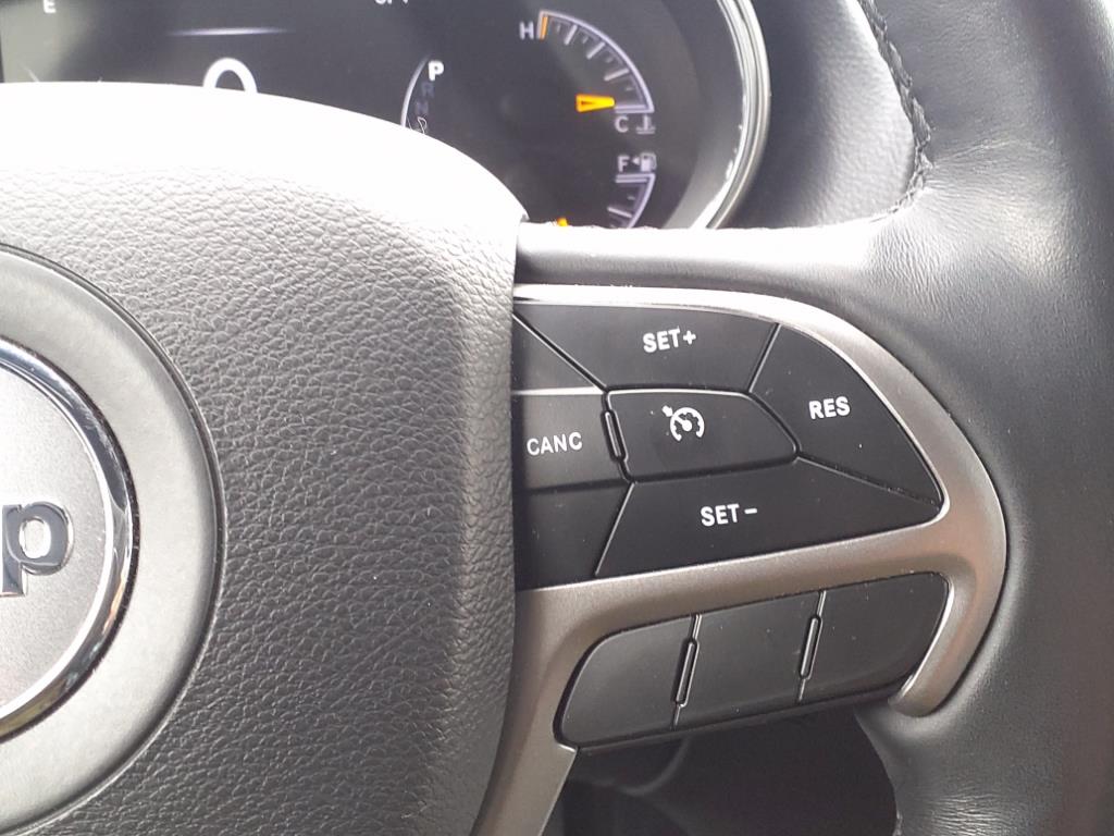 2020 Jeep Grand Cherokee Altitude photo 17