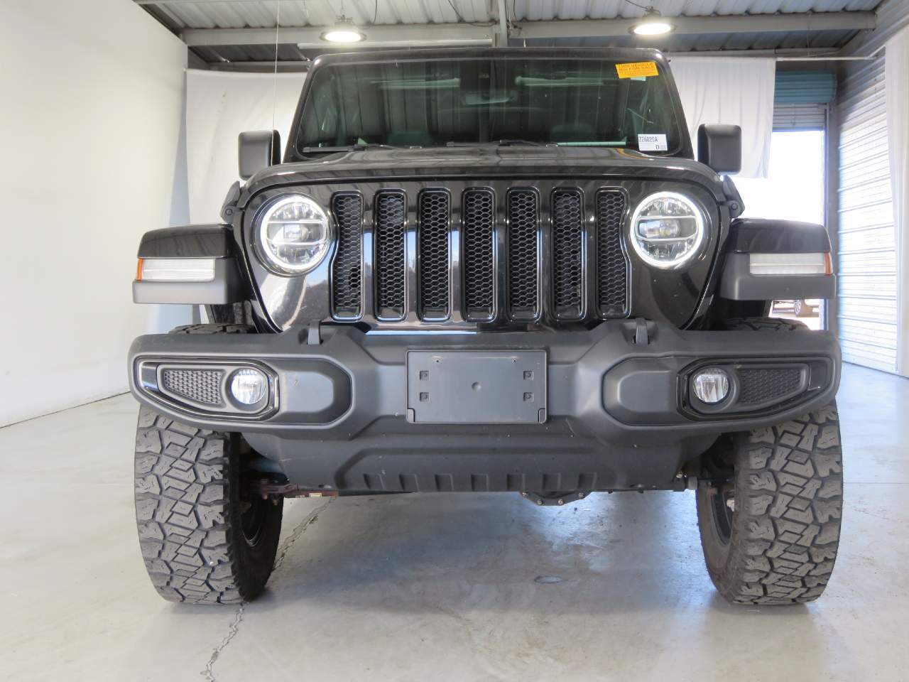 2020 Jeep Wrangler Unlimited Sahara Altitude photo 2