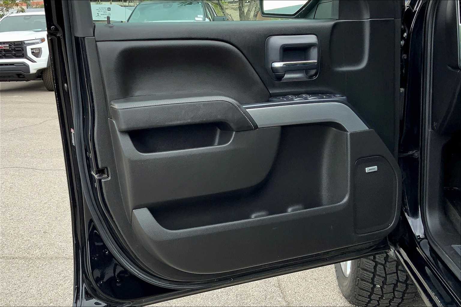 2018 Chevrolet Silverado 1500 LT photo 19