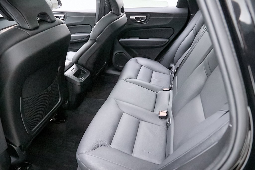 2024 VOLVO XC60 - Image 19