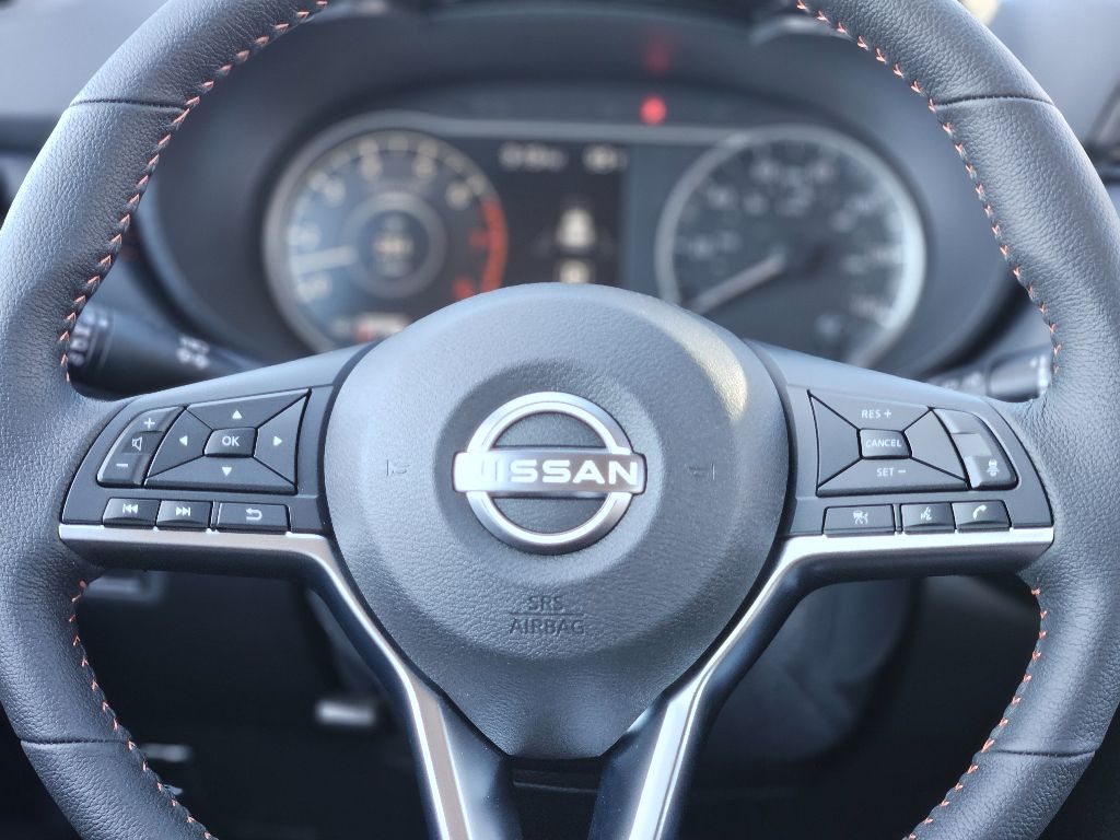 2025 Nissan Versa SR photo 13