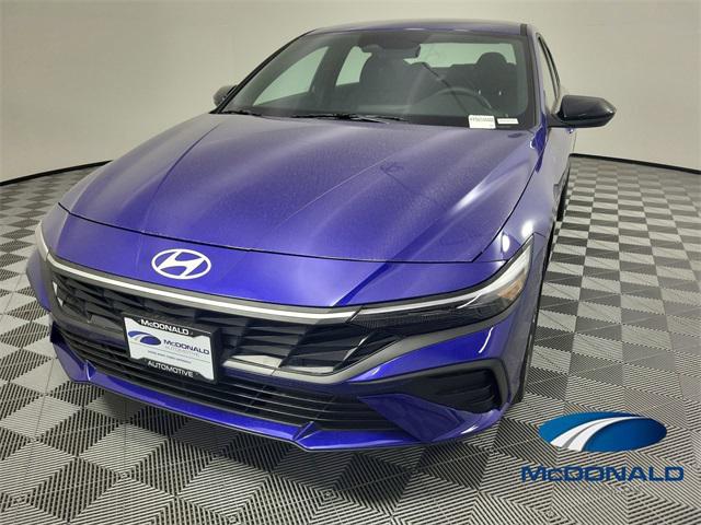 2025 Hyundai Elantra Blue's photo