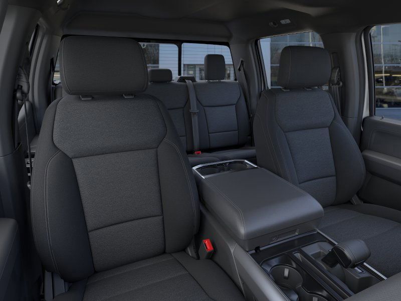 2025 Ford F-150 XLT photo 9