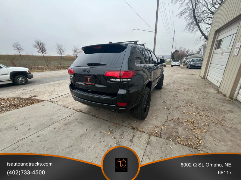 2019 Jeep Grand Cherokee Altitude photo 4