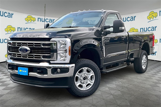 2025 Ford F-350 photo 2