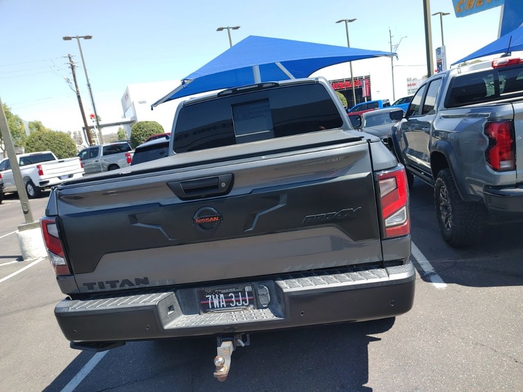 2020 Nissan Titan PRO-4X photo 5