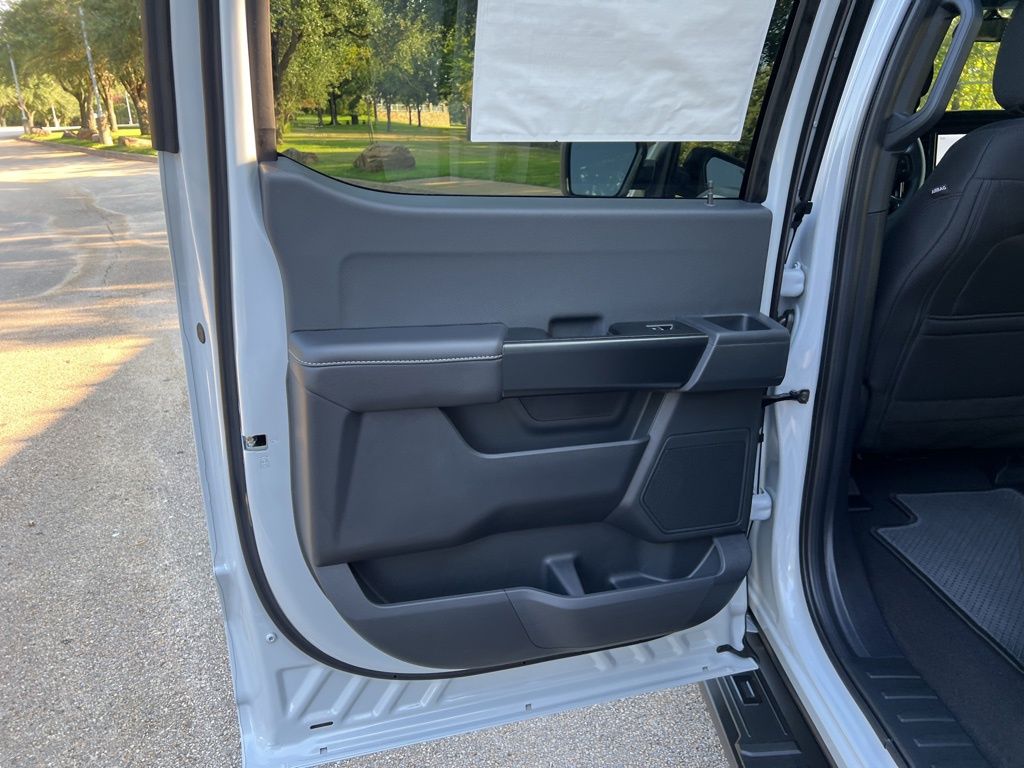 2025 Ford F-150 STX photo 25