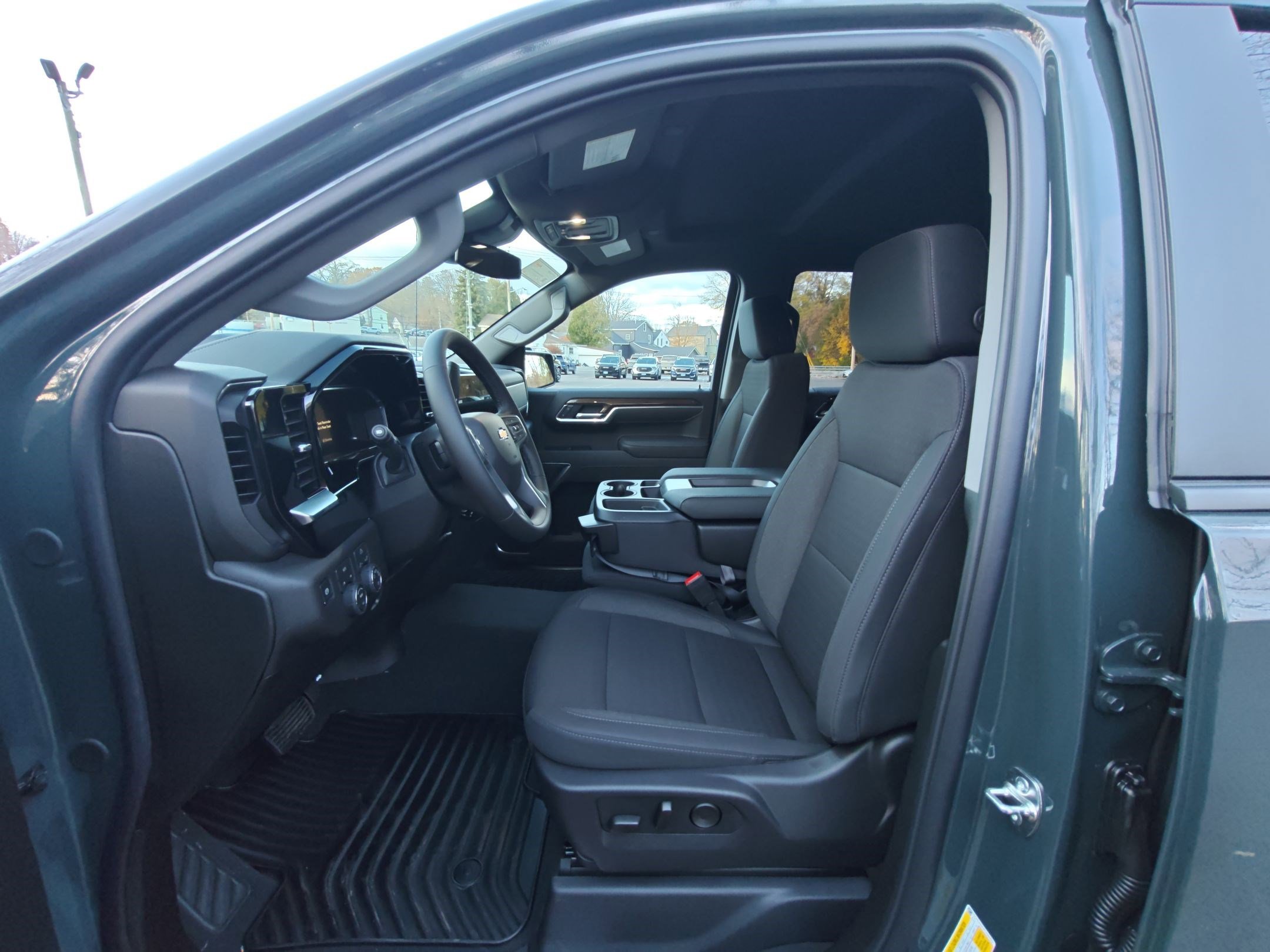 2026 Chevrolet Silverado 1500 LT photo 3