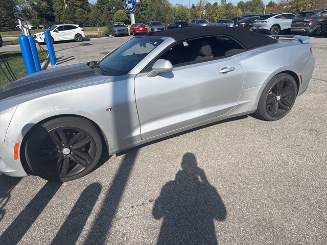 2017 Chevrolet Camaro 1LT photo 2