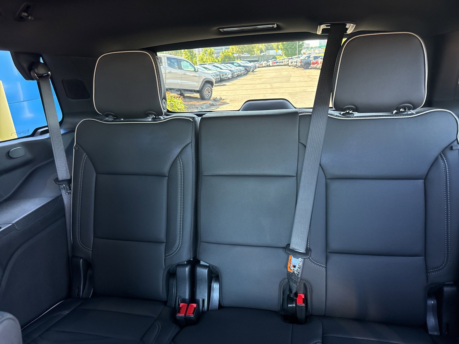 2025 Chevrolet Tahoe Premier photo 13