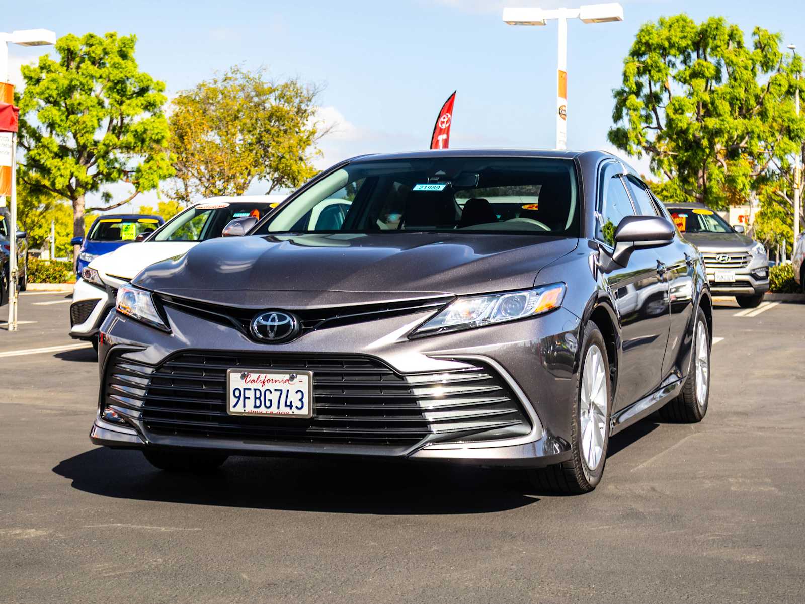 2023 Toyota Camry LE photo 3