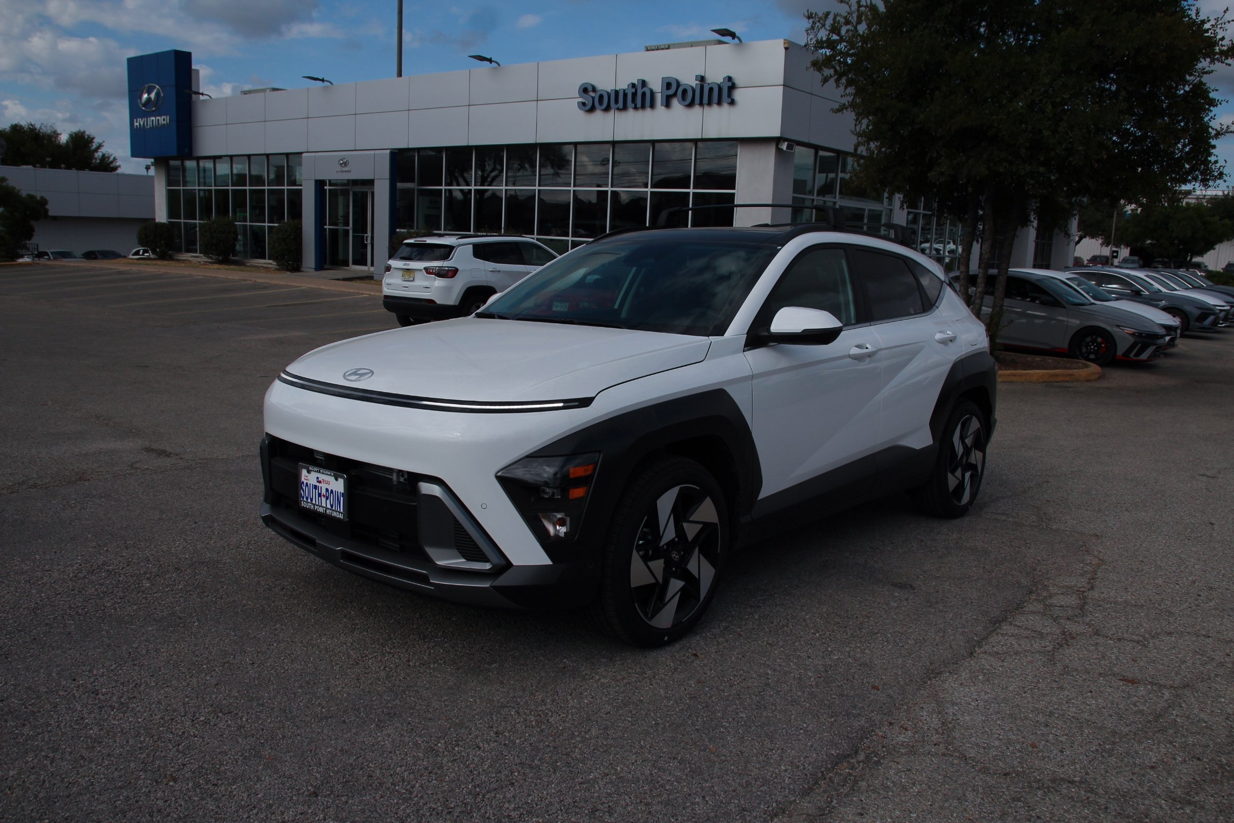 2026 Hyundai Kona Limited photo 4