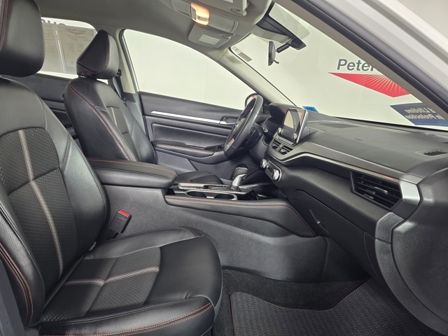 2024 Nissan Altima 2.5 SR photo 3