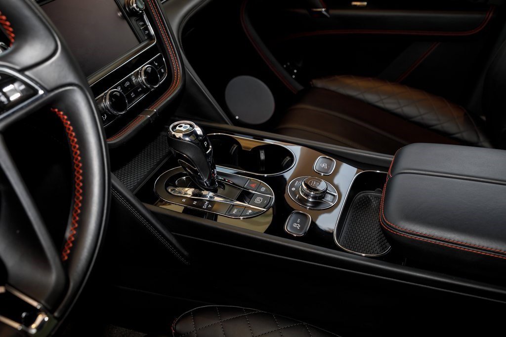 2019 Bentley Bentayga Mulliner photo 16