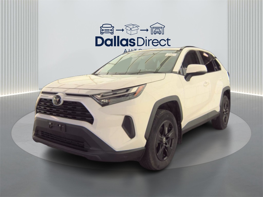 2023 Toyota RAV4 XLE photo 2