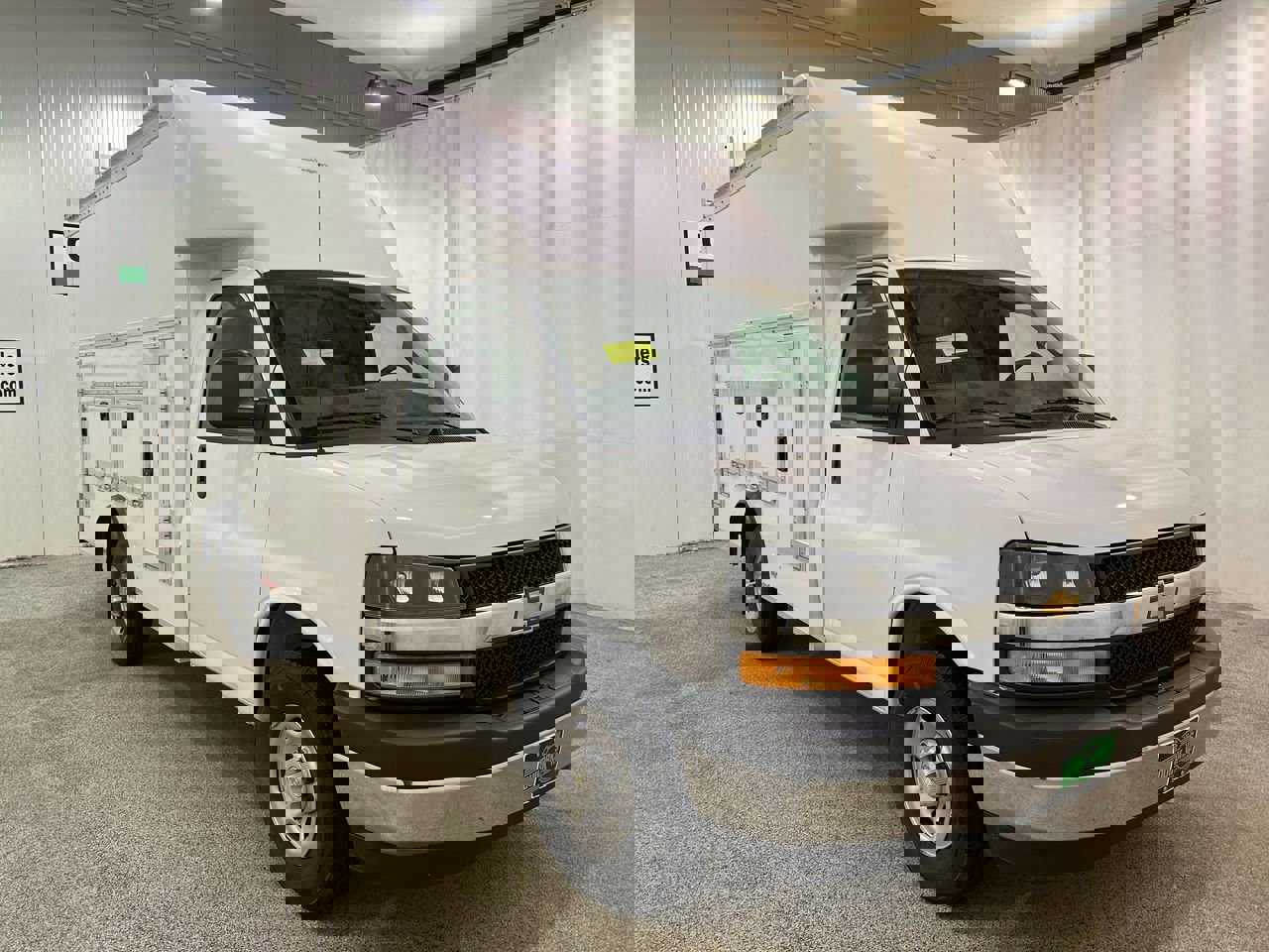 2025 Chevrolet Express Cutaway Base's photo