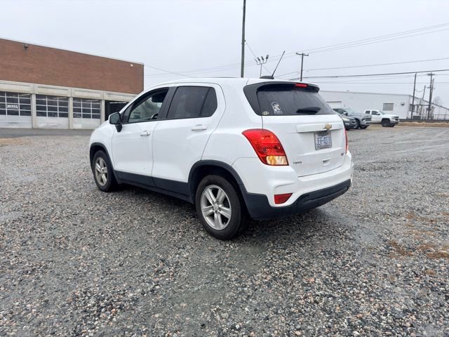 2021 Chevrolet Trax LS photo 4