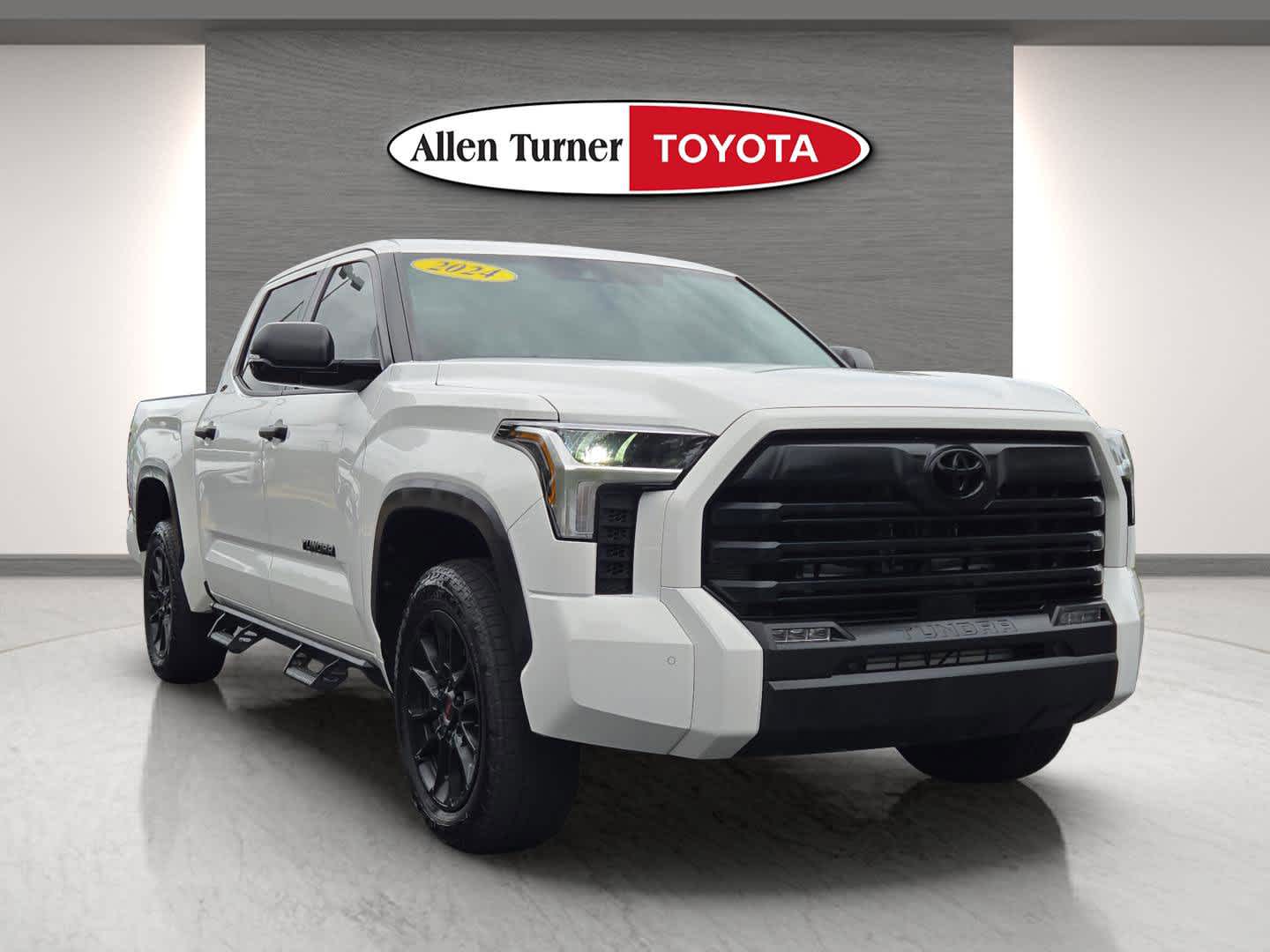 2024 Toyota Tundra SR5 photo 2