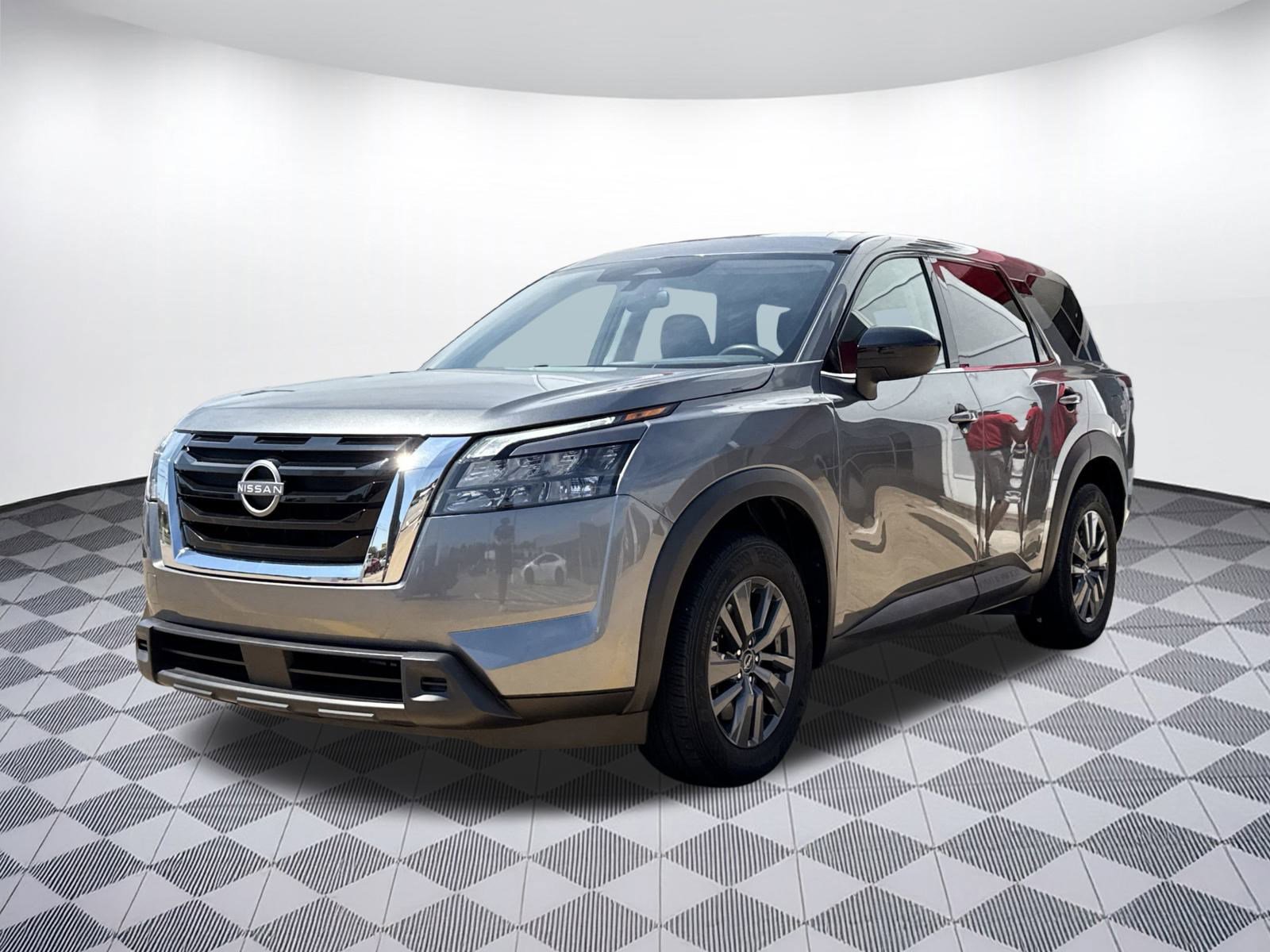 2023 Nissan Pathfinder S photo 2