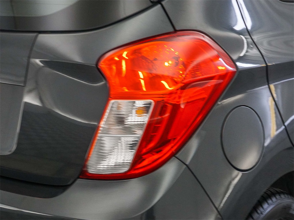 2017 Chevrolet Spark LS photo 9