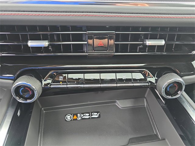 2025 Chevrolet Suburban RST photo 21