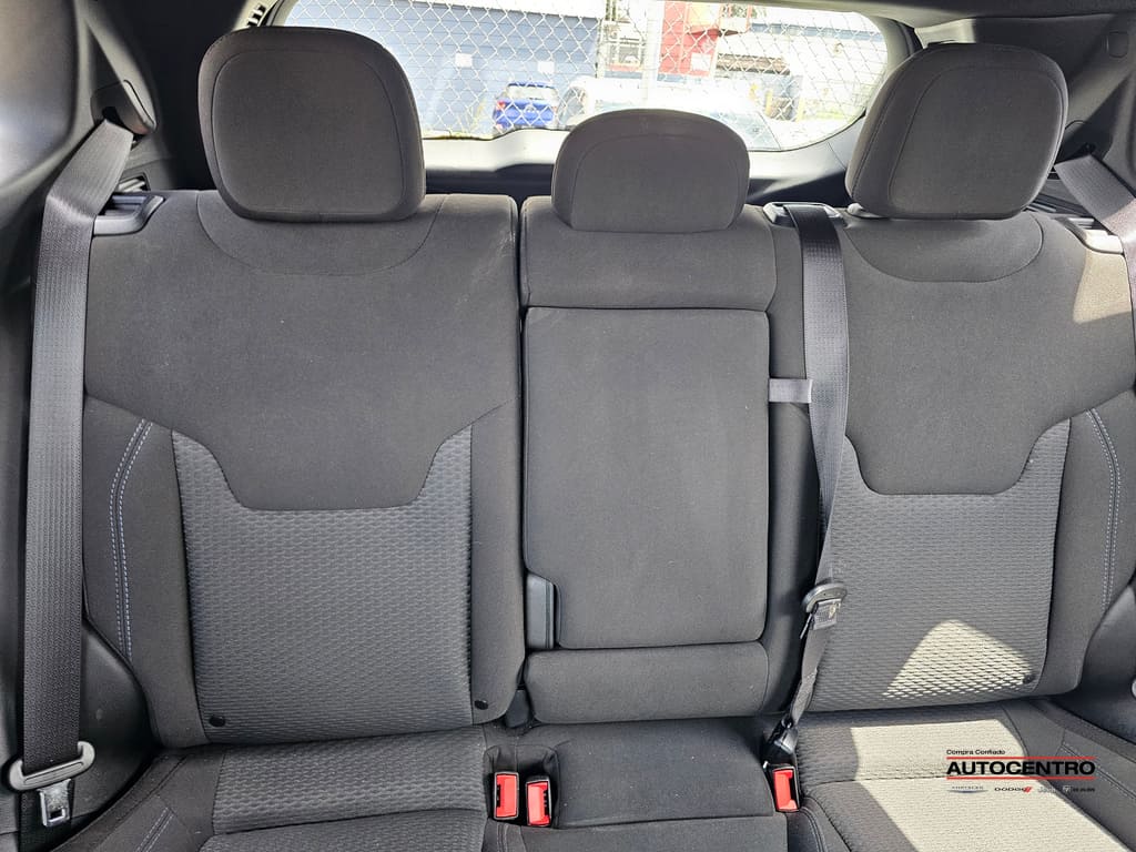 2024 Jeep Compass Sport photo 2