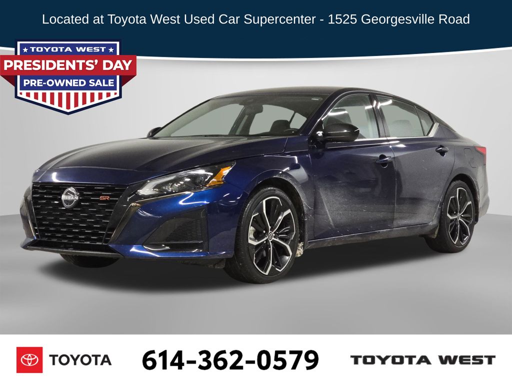 2023 Nissan Altima SR