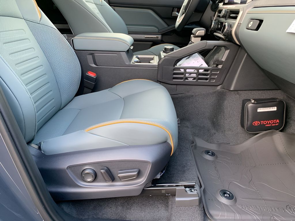 2025 Toyota Tacoma Trailhunter photo 4