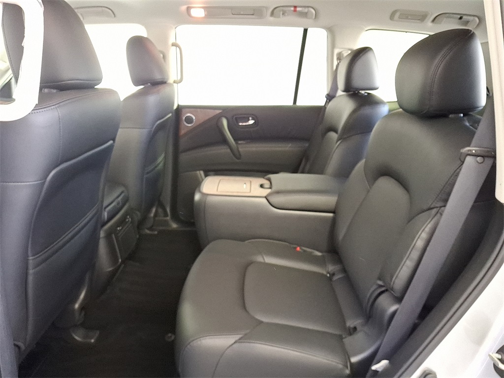 2024 Nissan Armada SL photo 10