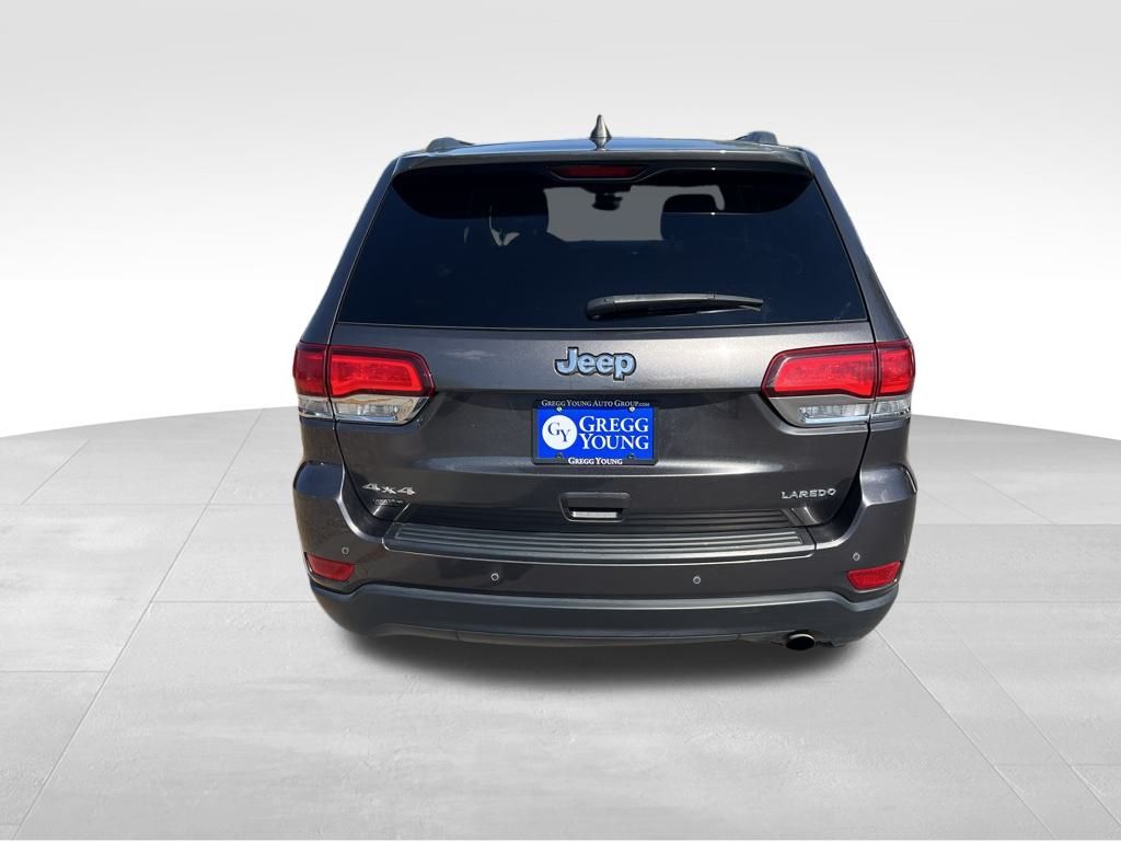 2020 Jeep Grand Cherokee Laredo E photo 3
