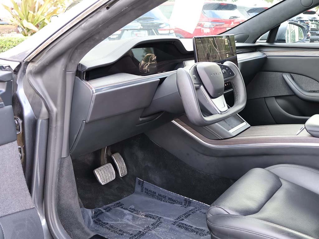 2022 Tesla Model S photo 23