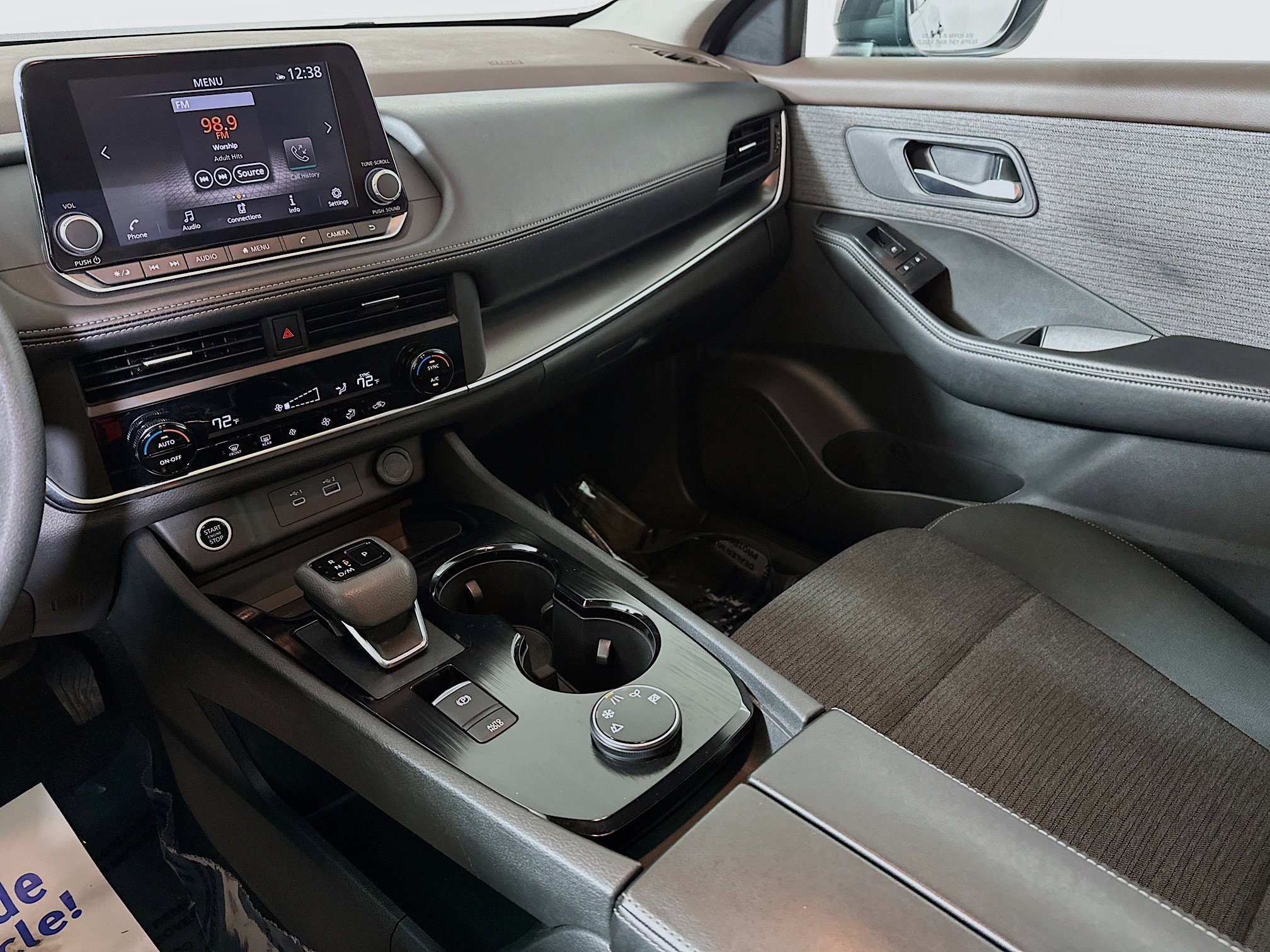 2023 Nissan Rogue SV photo 19