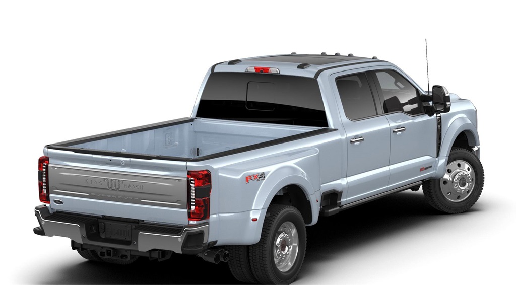 2026 Ford F-450 photo 3