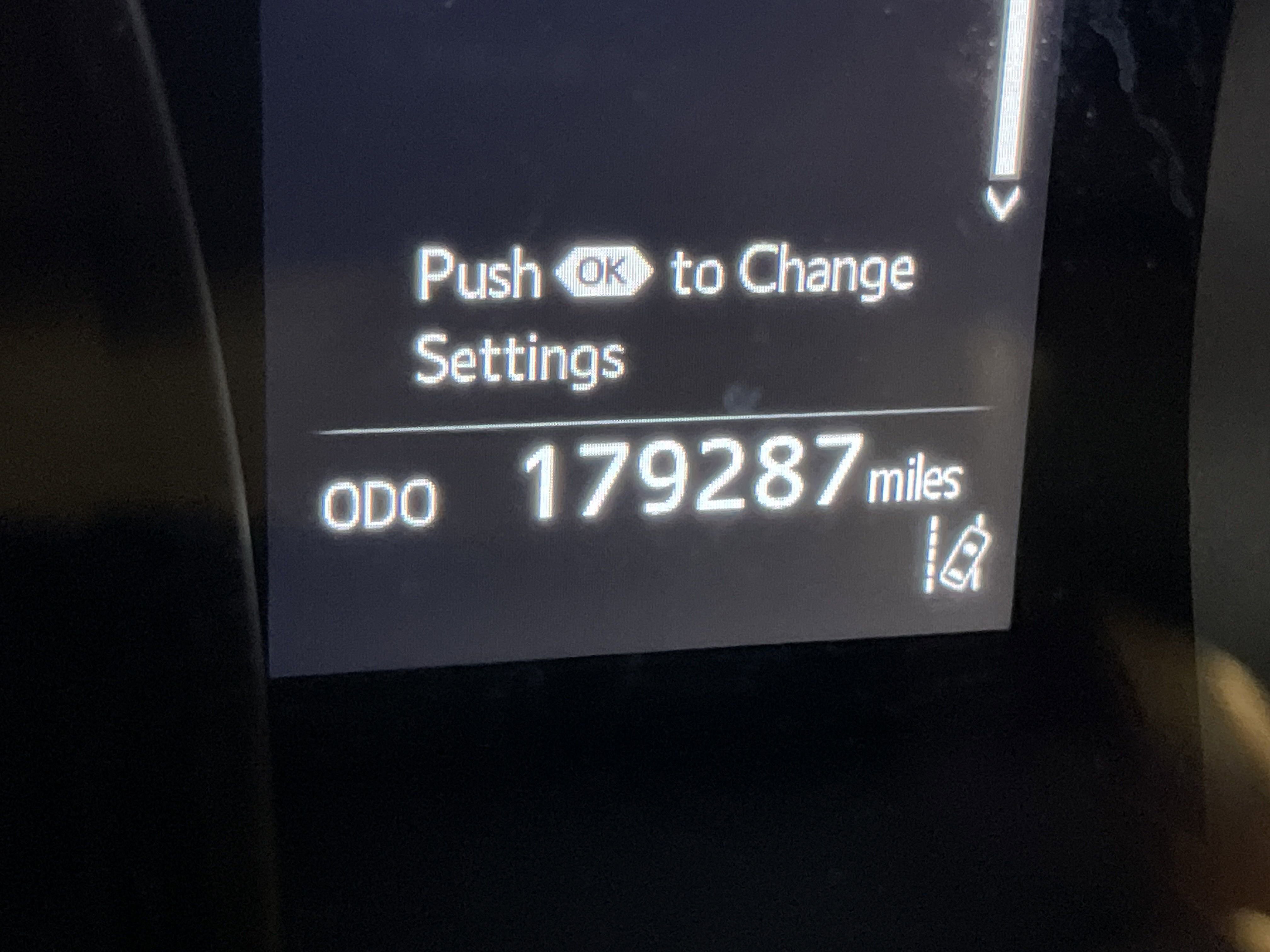 2022 Toyota Camry SE photo 19
