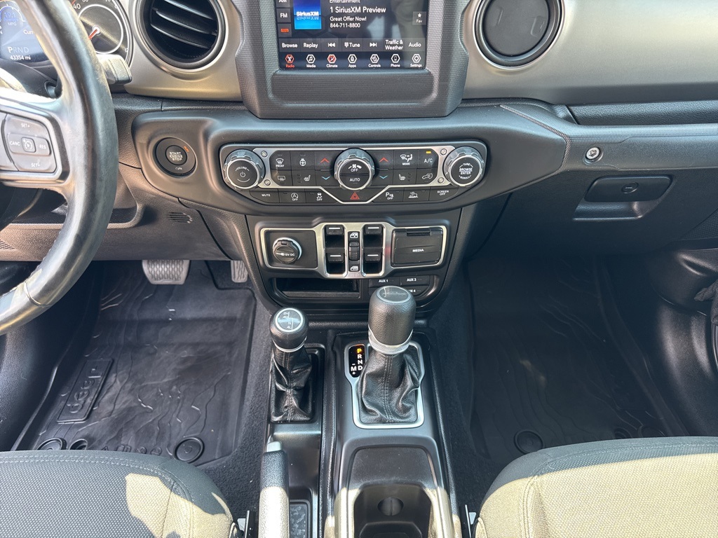 2021 Jeep Gladiator Willys photo 36