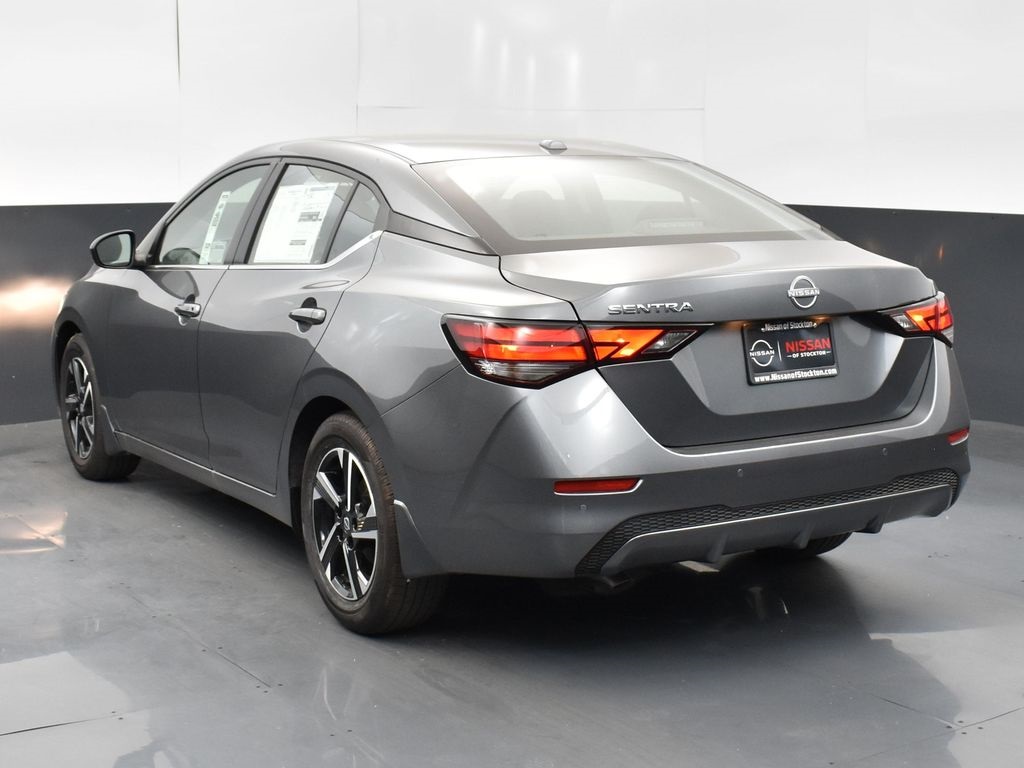 2025 Nissan Sentra SV photo 6