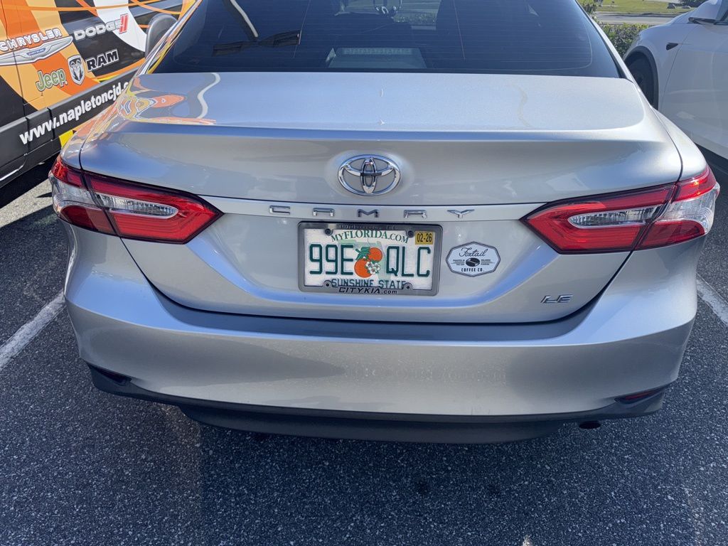 2020 Toyota Camry LE photo 3