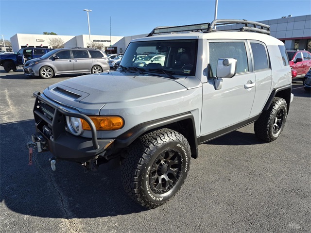 2014 Toyota FJ Cruiser Base's photo