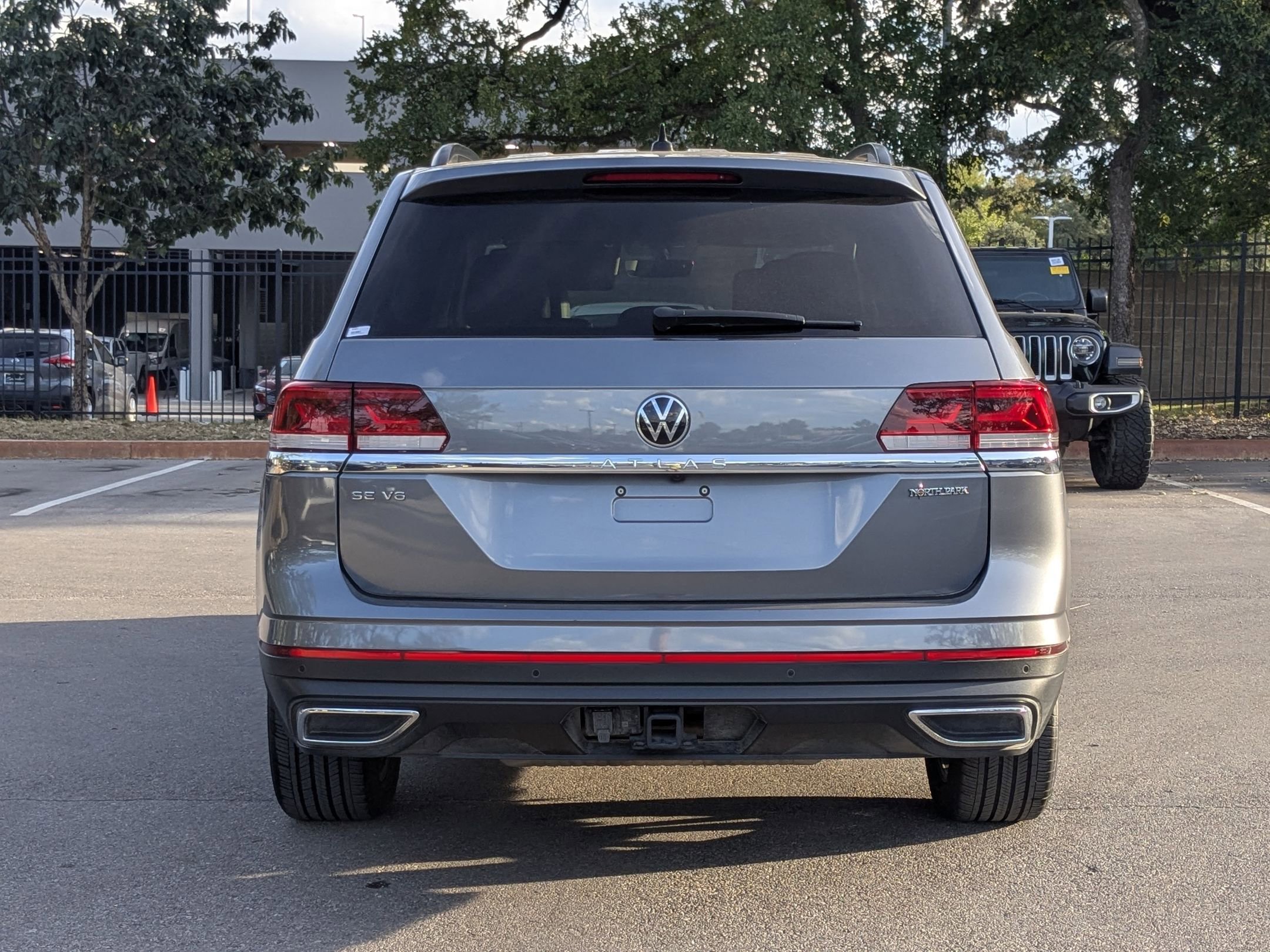 2023 Volkswagen Atlas V6 SE Technology photo 3