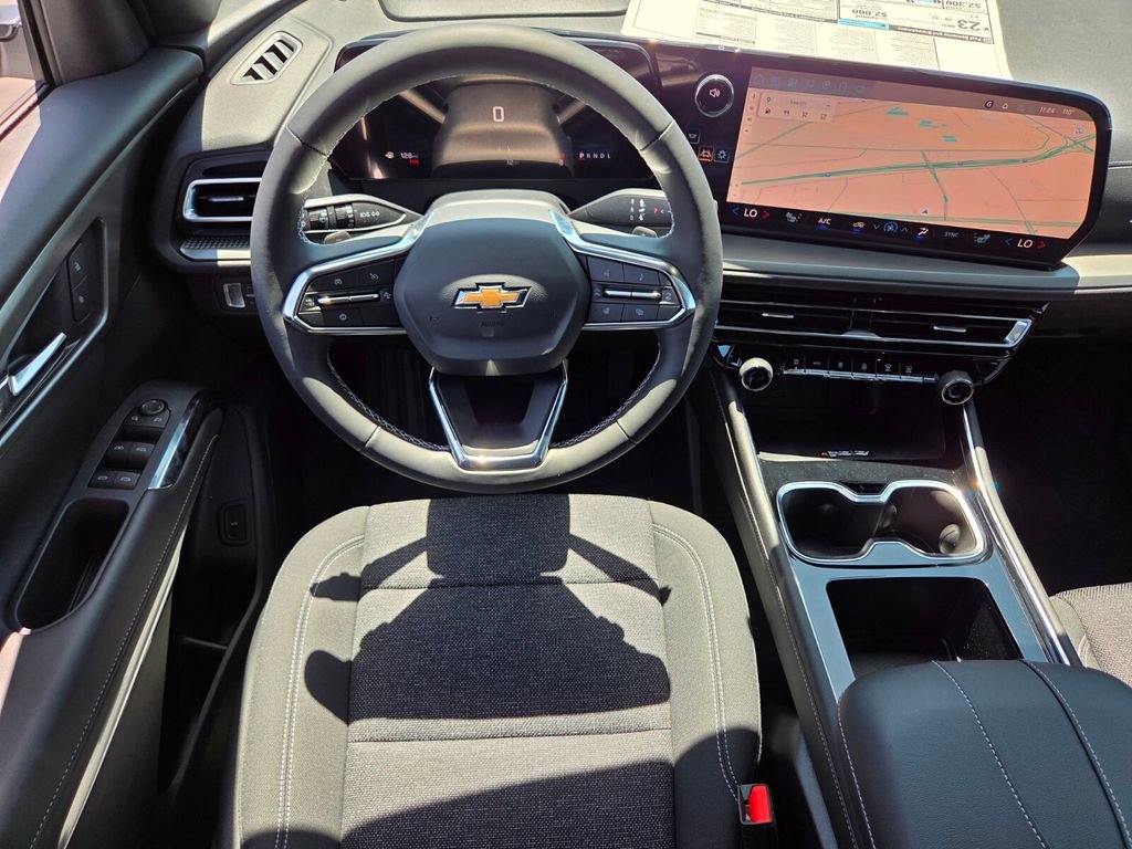 2025 Chevrolet Traverse photo 7