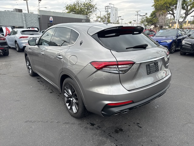 2022 Maserati Levante Modena photo 3