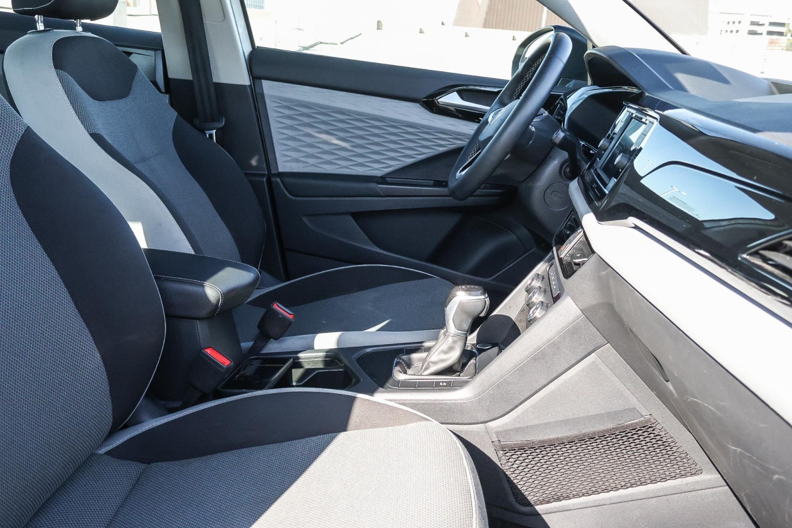 2022 Volkswagen Taos S photo 12