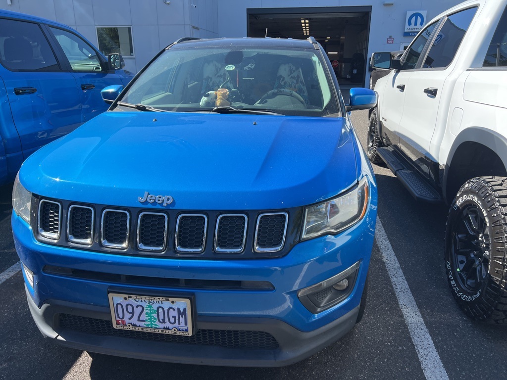 2018 Jeep Compass Latitude photo 2
