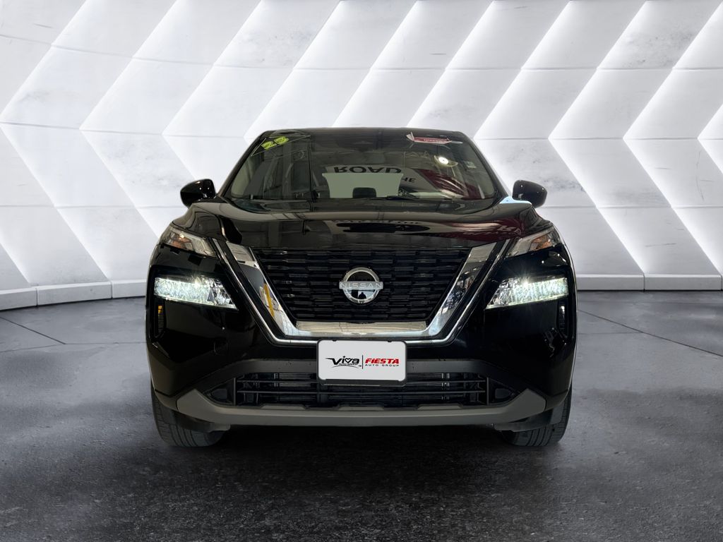 2023 Nissan Rogue SV photo 2