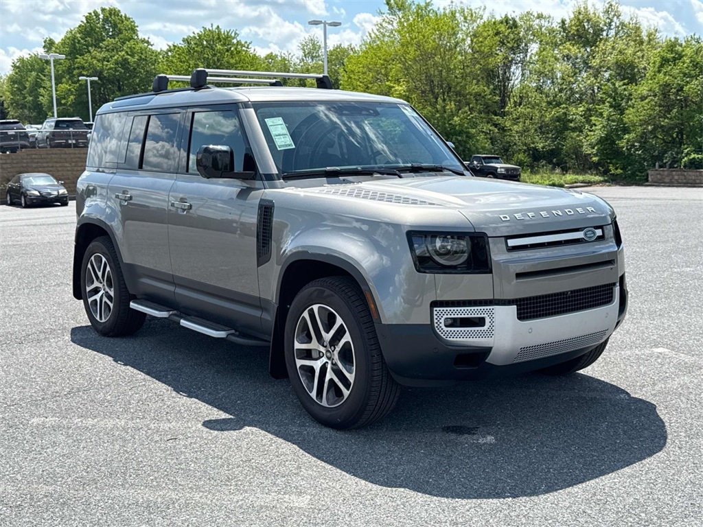 2025 Land Rover Defender 110 S photo 16