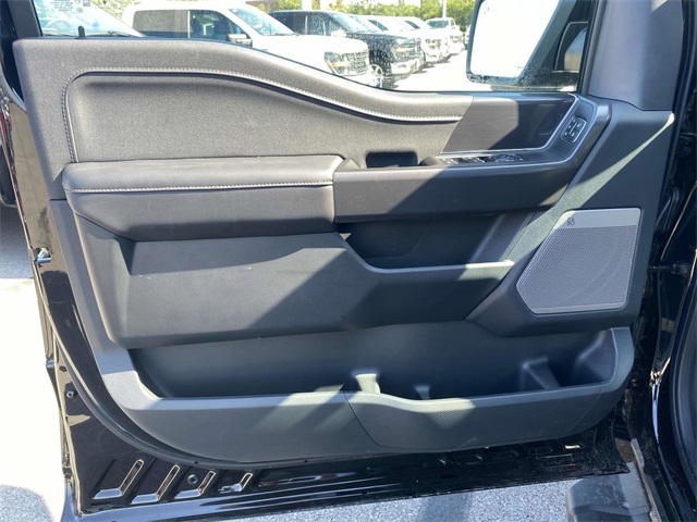 2025 Ford F-150 Lariat photo 10