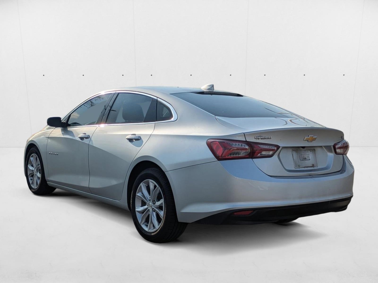 2019 Chevrolet Malibu Base photo 2