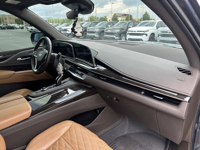 2021 Cadillac Escalade Premium Luxury photo 17