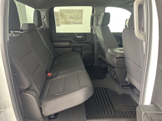 2025 Chevrolet Silverado 2500HD Custom photo 11