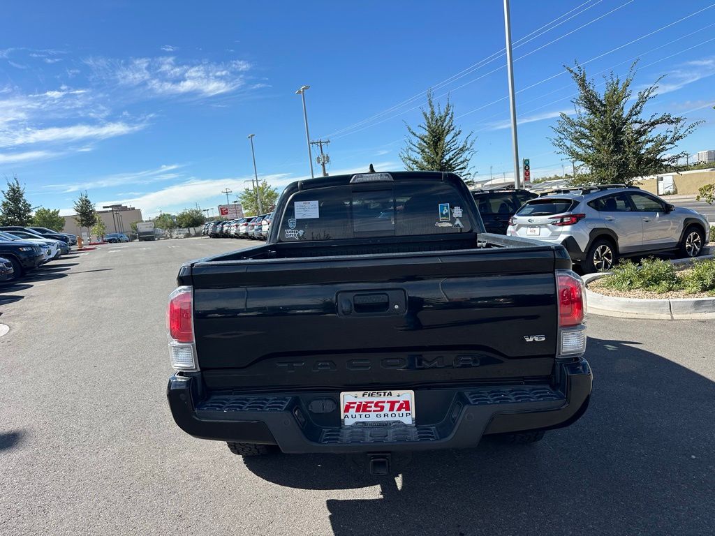 2021 Toyota Tacoma TRD Off-Road photo 3